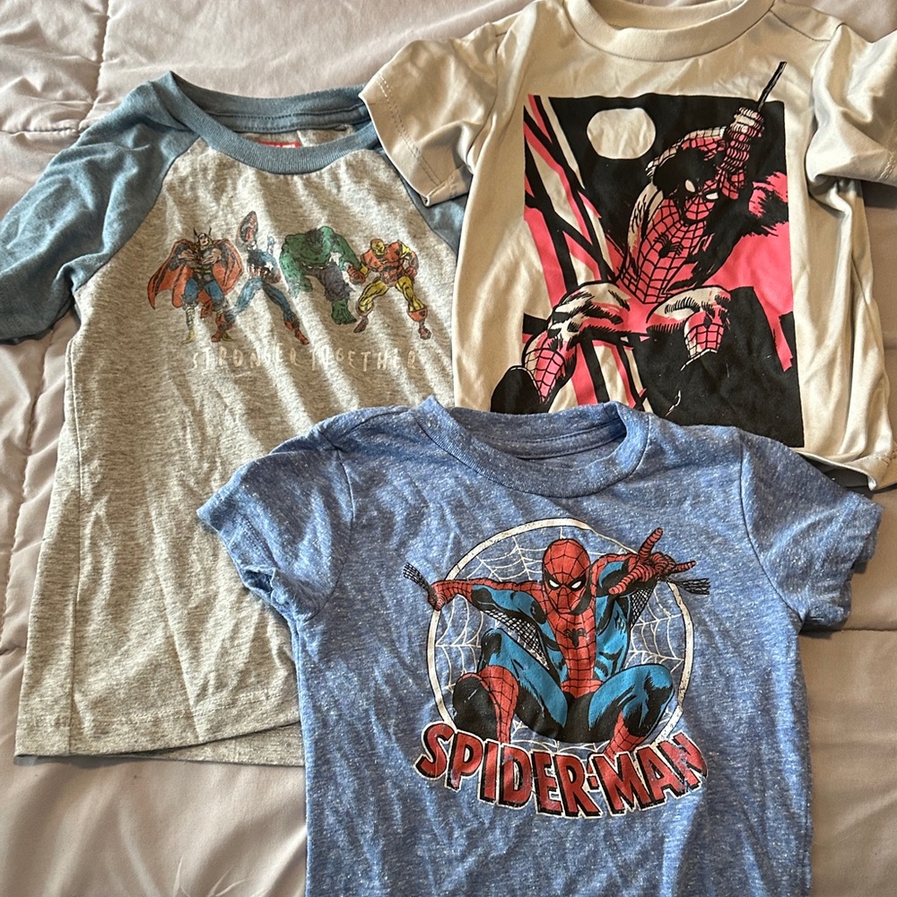 Marvel Avengers Gray and Blue T-Shirt